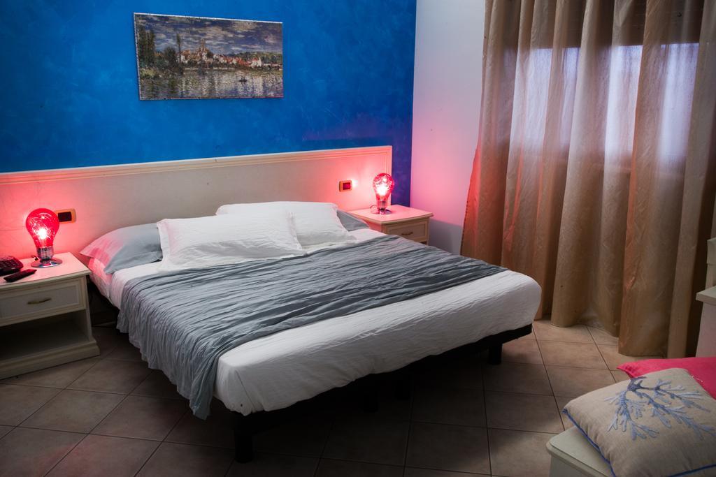 Pensione Degli Ulivi Porto SantʼElpidio Quarto foto
